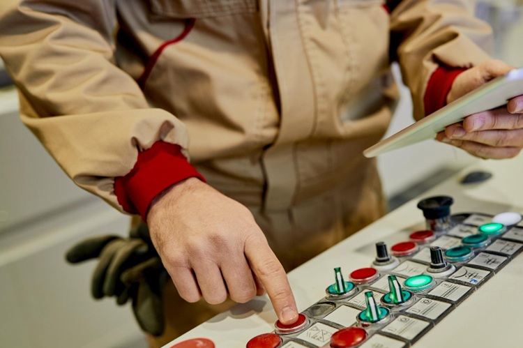 Mesin operasional otomatis